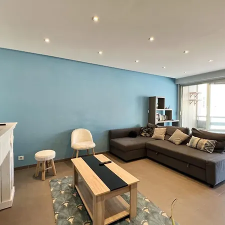 T2 With Terrace In Appartement *