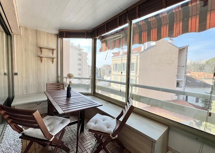 T2 With Terrace In Apartment Cannes